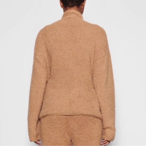 SKIMS Cozy Sweater Pullover Sweatshirt Camel S / M Sherpa Oversized Slouchy - Picture 4 of 13